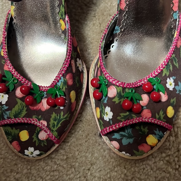 Poetic License shoes - Picture 4 of 4